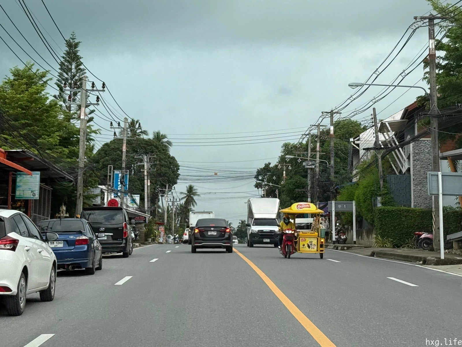 苏梅岛公路，已进入多雨季节